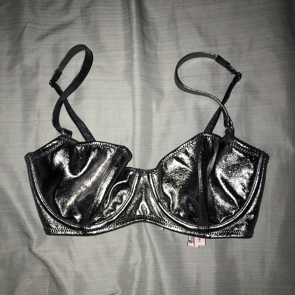 VICTORIA’s SECRET METALLIC UNLINED BRA